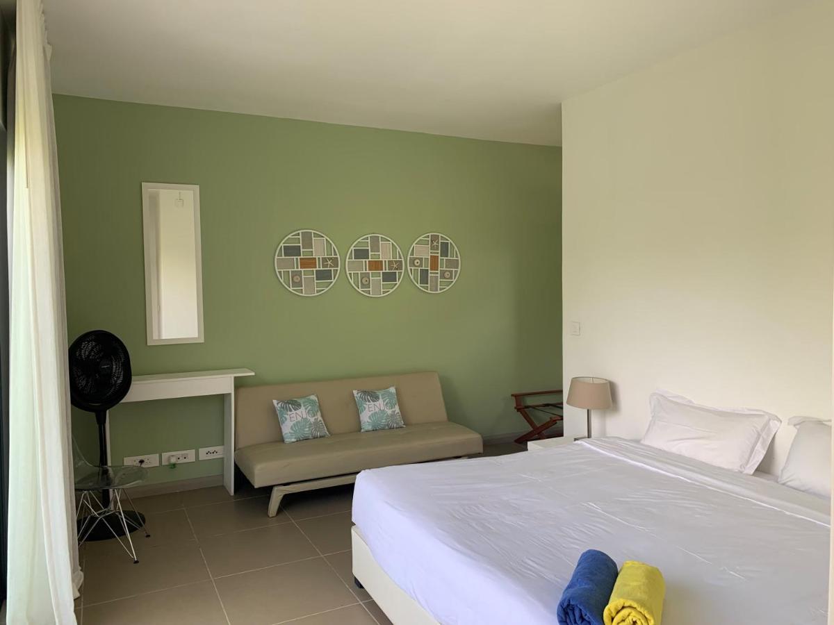 Azuri Apartment 8 * Roches Noires